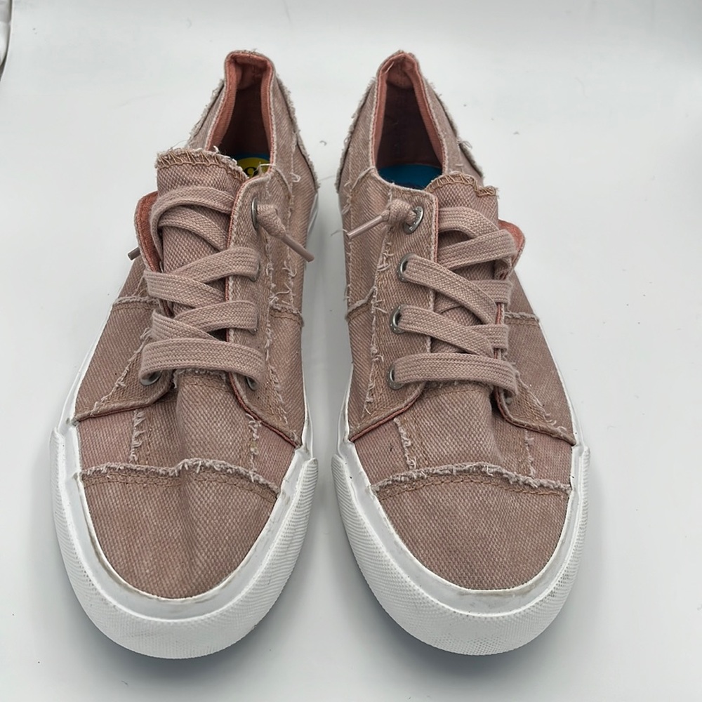 Blowfish slip on pink sneaker